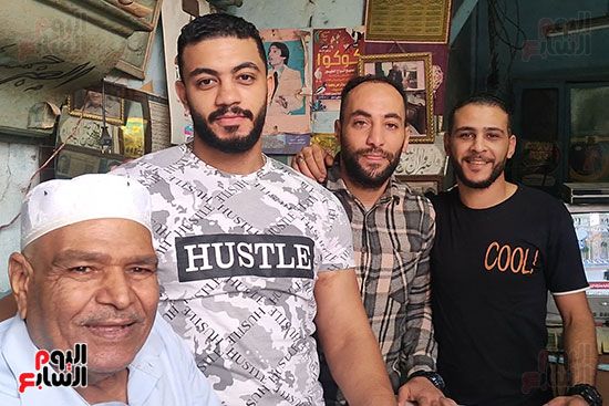 الاهالي-يحتفون-بمحل-الاسطي-رجب الاهالي-يحتفون-بمحل-الاسطي-رجب