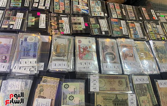 العملات المصرية والأوروبية بمعرض القاهرة (1) العملات المصرية والأوروبية بمعرض القاهرة (1)