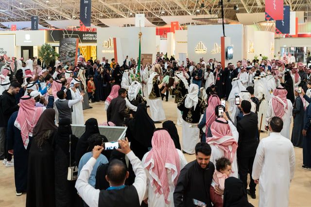 جانب من احتفالية يوم التأسيس في معرض ريستاتكس