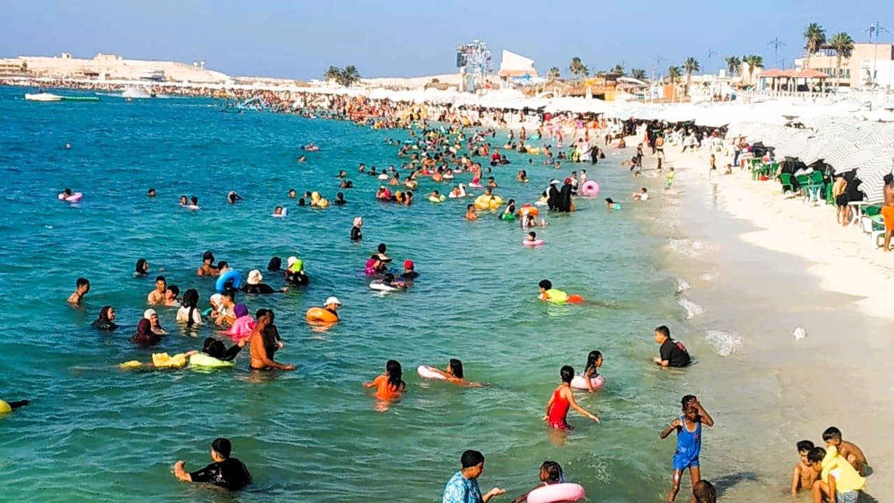 احد شواطئ مطروح العامة احد شواطئ مطروح العامة