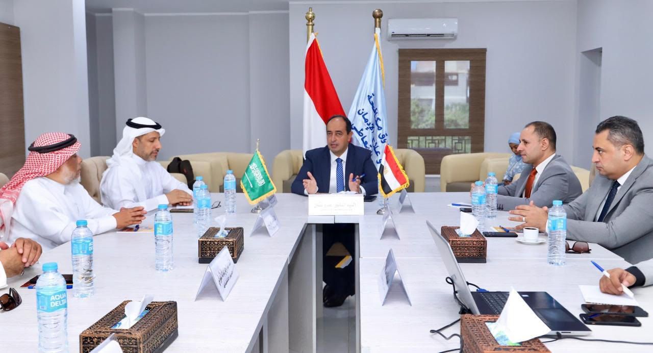 الدكتور عمرو عثمان مدير صندوق مكافحة الإدمان يستقبل الوفد السعودى الدكتور عمرو عثمان مدير صندوق مكافحة الإدمان يستقبل الوفد السعودى