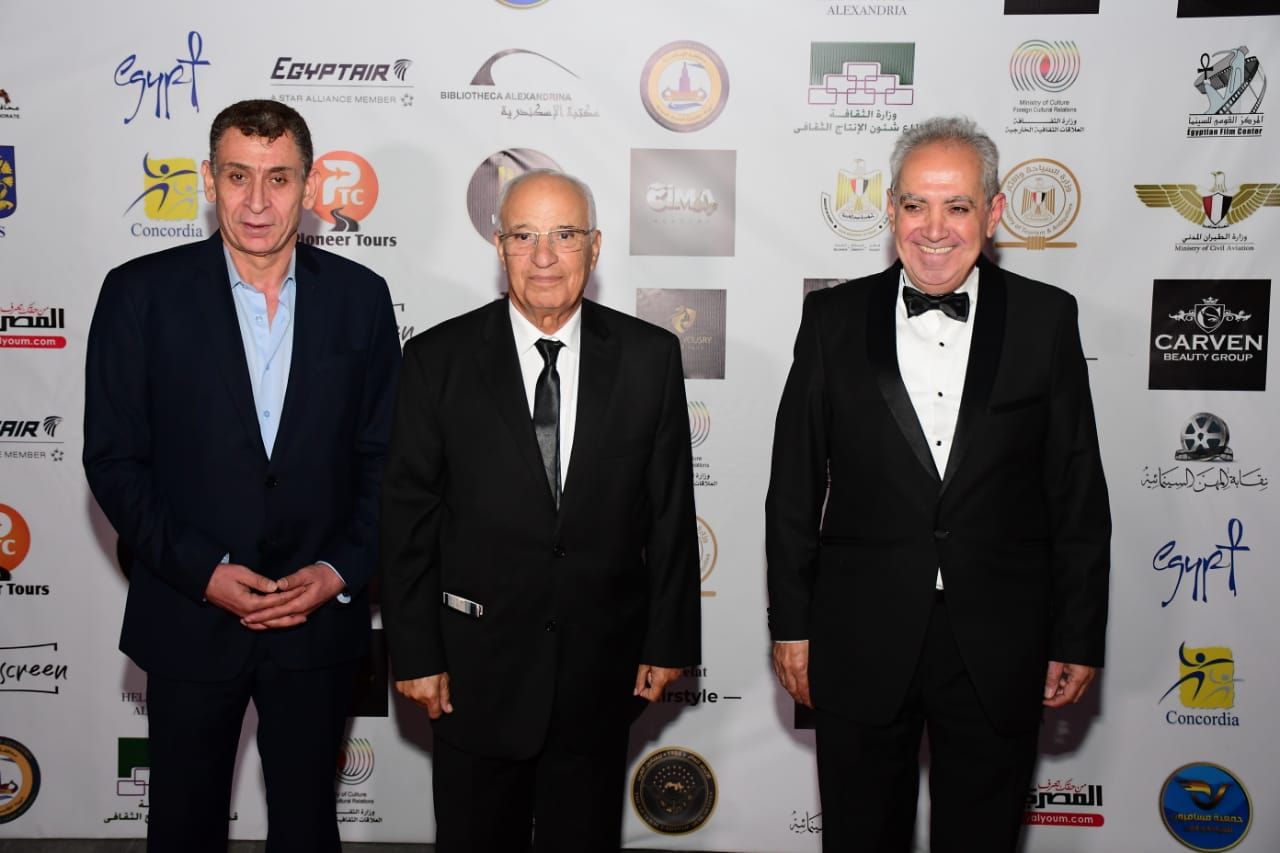 لطفي لبيب ويسري نصر الله والأمير أباظة اول حضور افتتاح مهرجان الاسكندرية السينمائي (1) لطفي لبيب ويسري نصر الله والأمير أباظة اول حضور افتتاح مهرجان الاسكندرية السينمائي (1)