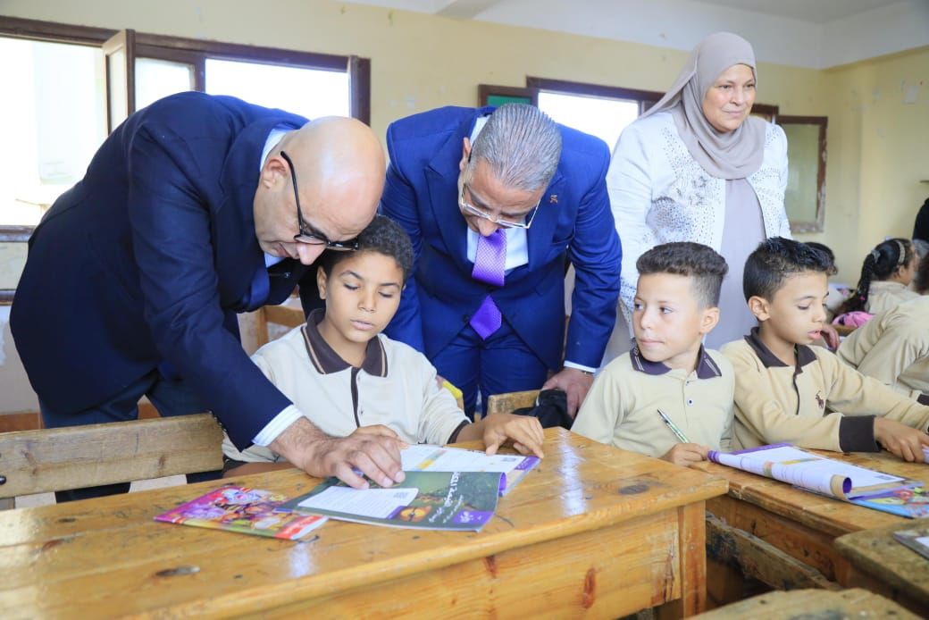 جولة الوزير والمحافظ جولة الوزير والمحافظ