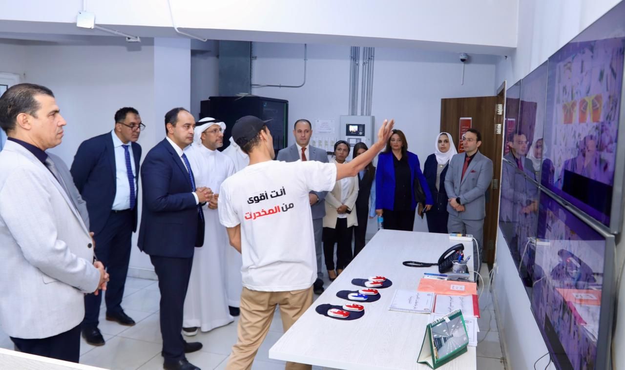 خلال زيارة الوفد السعودى أحد مراكز صندوق مكافحة الإدمان خلال زيارة الوفد السعودى أحد مراكز صندوق مكافحة الإدمان