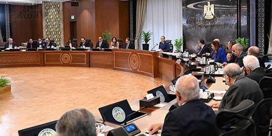 لقاء الدكتور مصطفى مدبولي رئيس مجلس الوزراء، بعدد من القامات الفكرية لقاء الدكتور مصطفى مدبولي رئيس مجلس الوزراء، بعدد من القامات الفكرية