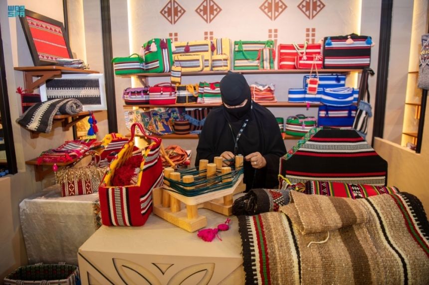 تألق الحِرف السعودية في معرض