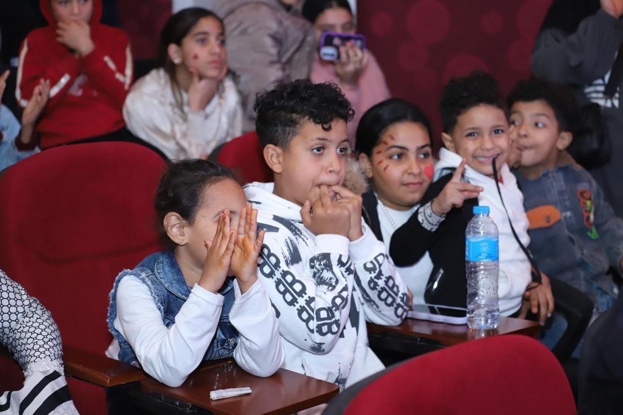 عرض مسرحي جديد لصندوق مكافحة الإدمان لرفع وعى الأطفال بخطورة التدخين عرض مسرحي جديد لصندوق مكافحة الإدمان لرفع وعى الأطفال بخطورة التدخين