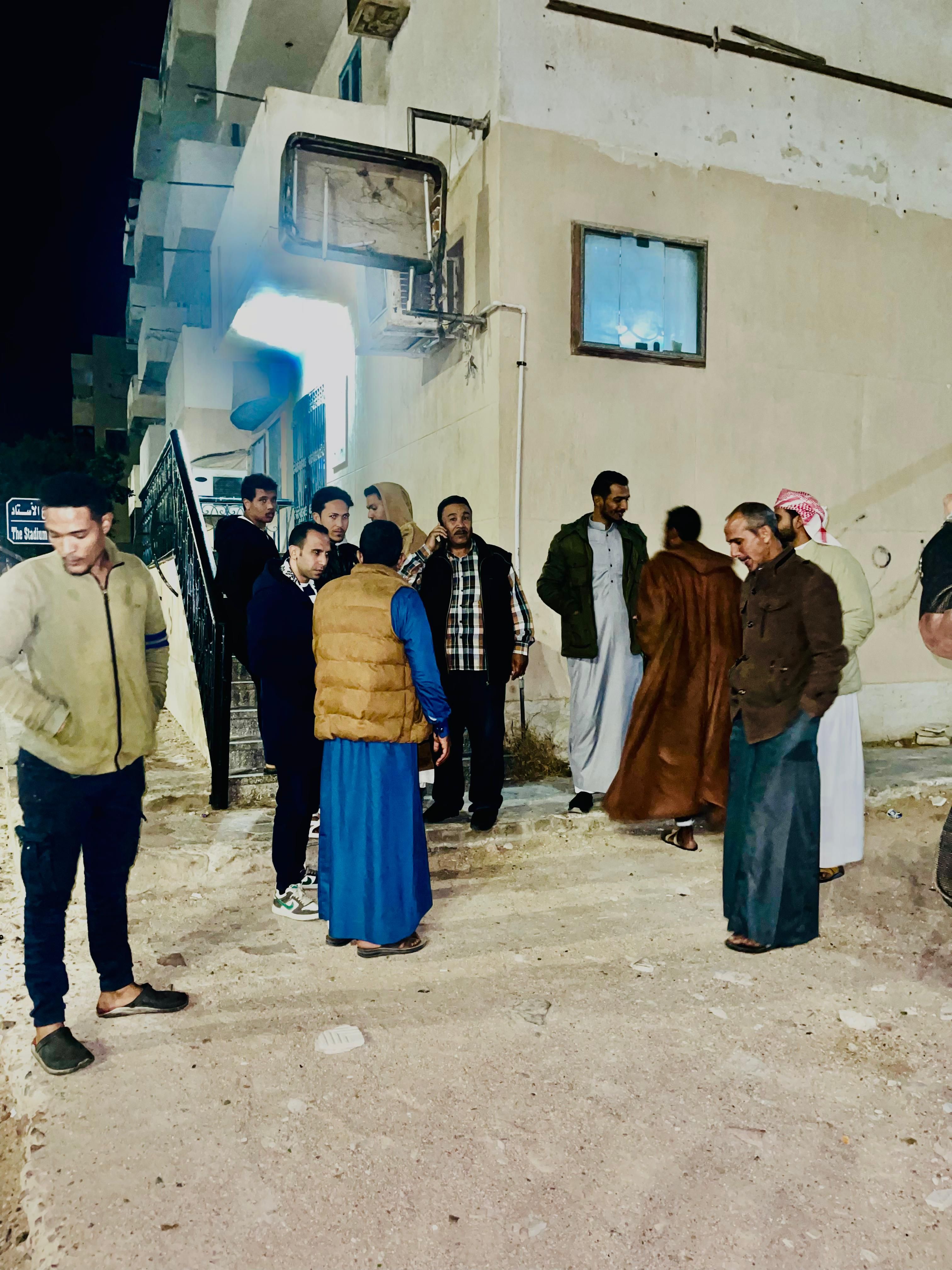 إقبال المواطنين على تحرير توكيلات تأسيس حزب الجبهة الوطنية بمحافظة جنوب سيناء إقبال المواطنين على تحرير توكيلات تأسيس حزب الجبهة الوطنية بمحافظة جنوب سيناء