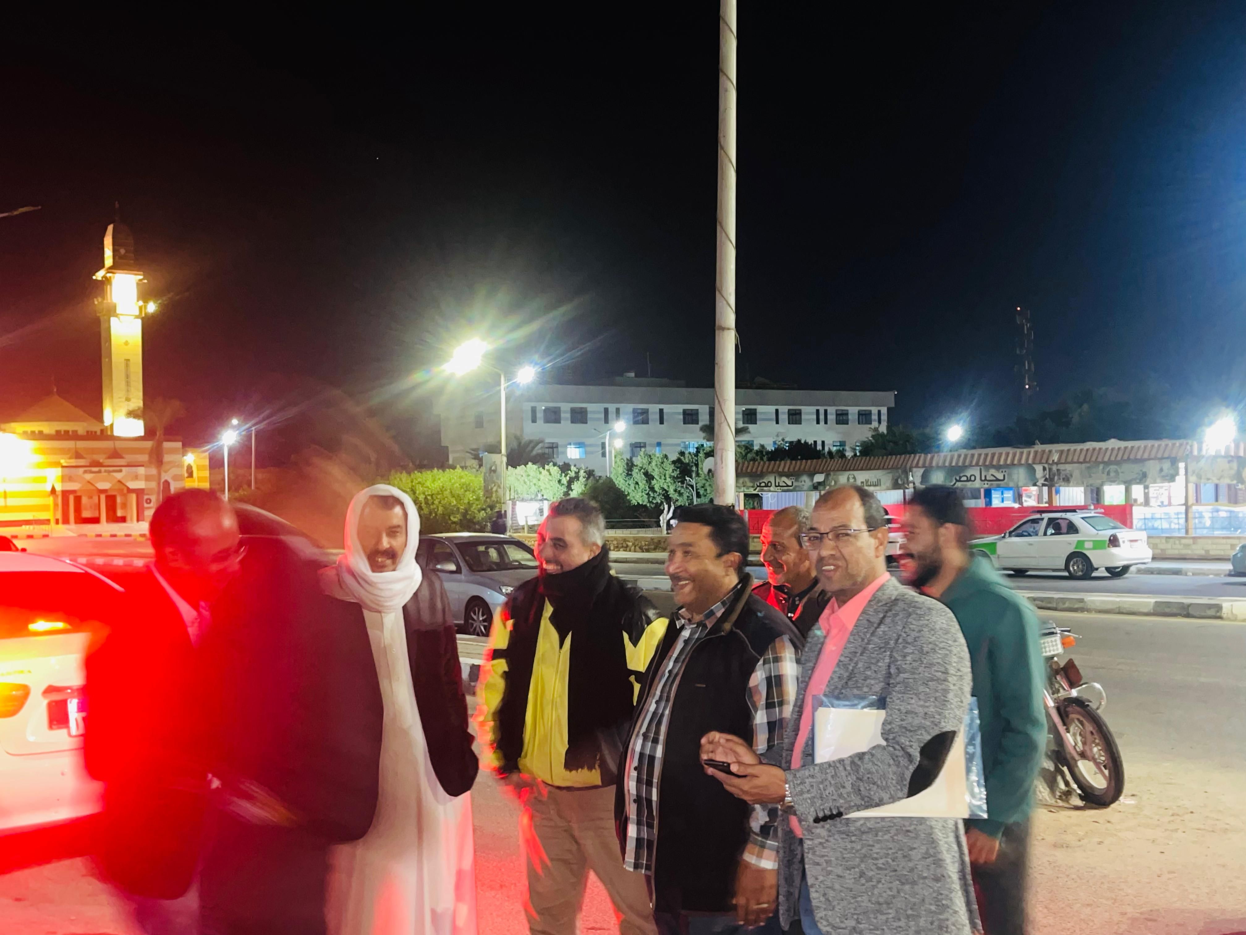 جانب من إقبال المواطنين على تحرير توكيلات تأسيس حزب الجبهة الوطنية بمحافظة جنوب سيناء جانب من إقبال المواطنين على تحرير توكيلات تأسيس حزب الجبهة الوطنية بمحافظة جنوب سيناء