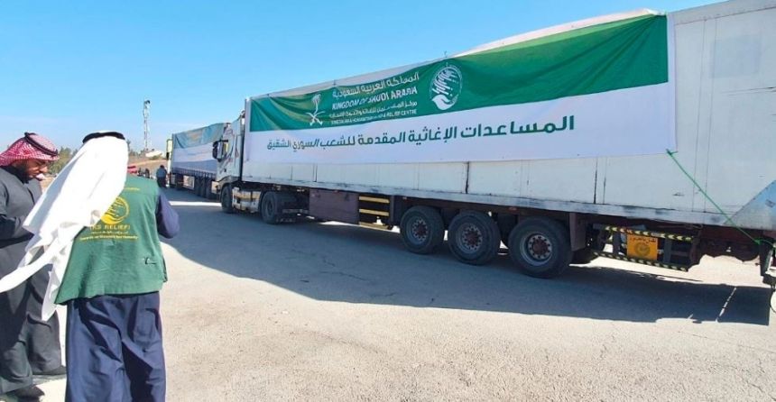 الشاحنات عبرت اليوم منفذ جابر الحدودي للمملكة الأردنية الهاشمية - واس