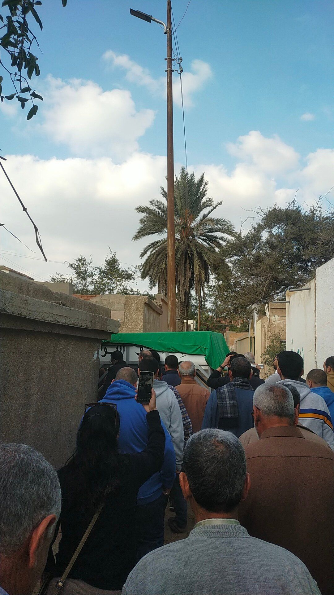 جانب من تشييع الجثمان (3) جانب من تشييع الجثمان (3)