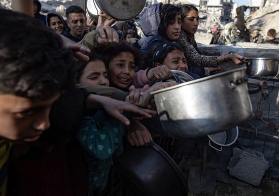 مطبخ خيري يجهز طعام الإفطار للفلسطينيين في بيت لاهيا (2) مطبخ خيري يجهز طعام الإفطار للفلسطينيين في بيت لاهيا (2)