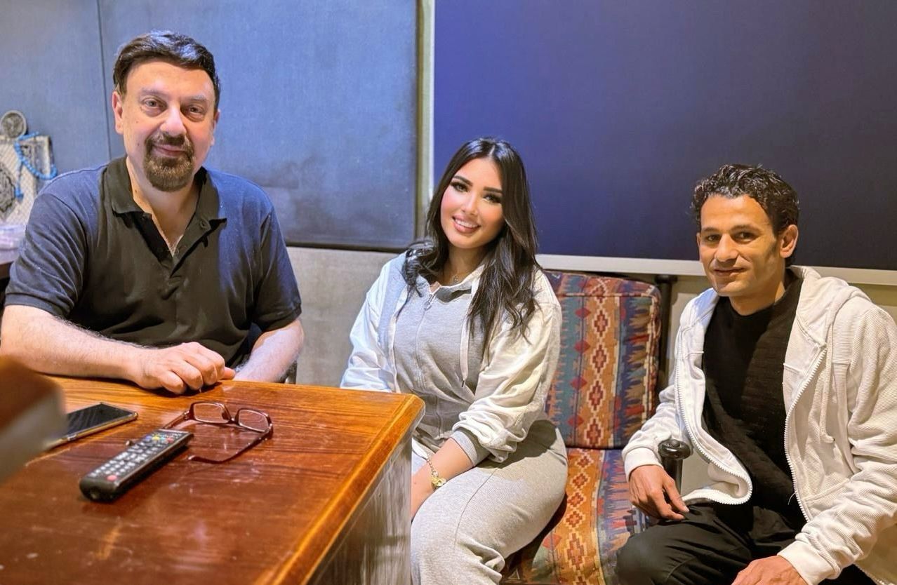 كواليس تسجيل الأغنية كواليس تسجيل الأغنية
