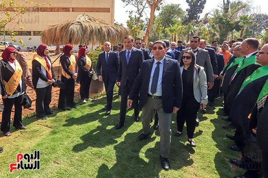 وزير الزراعة وعدد من الوزراء يفتتحون معرض الزهور تصوير خالد كامل (16) وزير الزراعة وعدد من الوزراء يفتتحون معرض الزهور تصوير خالد كامل (16)