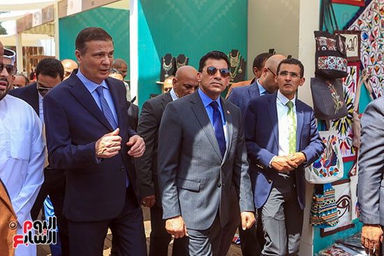 وزير الزراعة وعدد من الوزراء يفتتحون معرض الزهور تصوير خالد كامل (12) وزير الزراعة وعدد من الوزراء يفتتحون معرض الزهور تصوير خالد كامل (12)
