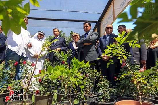 وزير الزراعة وعدد من الوزراء يفتتحون معرض الزهور تصوير خالد كامل (39) وزير الزراعة وعدد من الوزراء يفتتحون معرض الزهور تصوير خالد كامل (39)