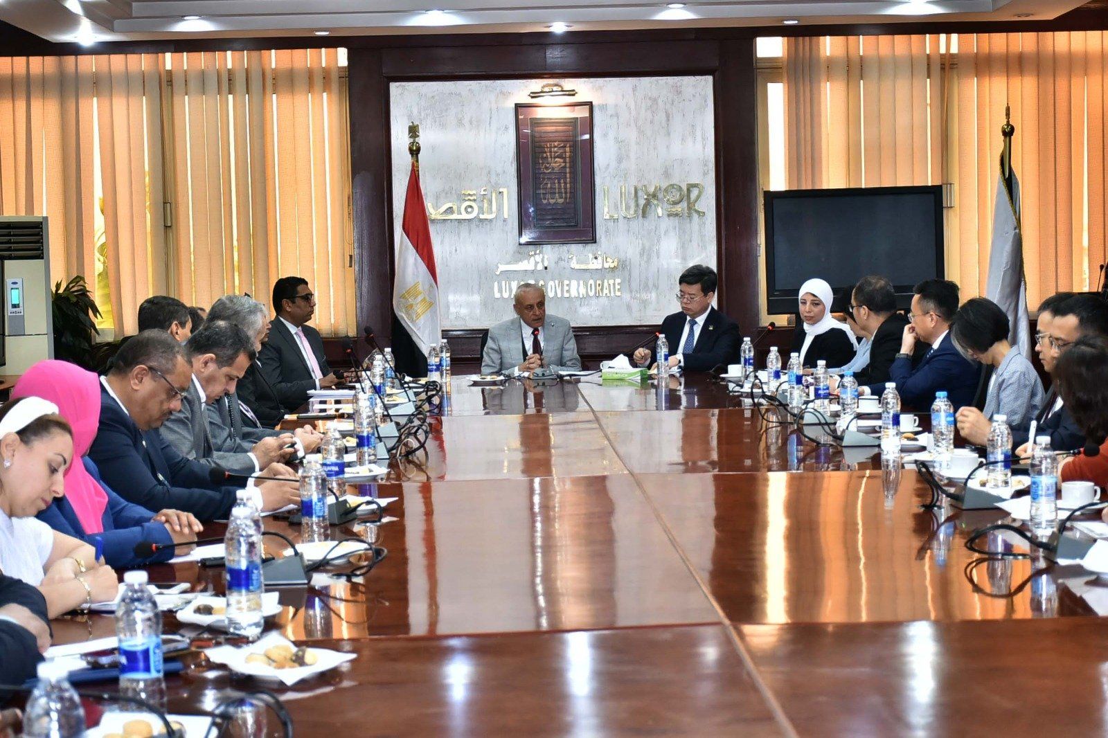 لقاء وفد مدينة تشينزن الصينية لمتابعة إتفاقية التوأمة بين المدينتين لقاء وفد مدينة تشينزن الصينية لمتابعة إتفاقية التوأمة بين المدينتين