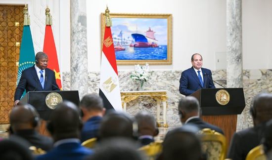 نشاط-مكثف-للرئيس-السيسى-خلال-النصف-الثانى-من-أبريل-(3) نشاط-مكثف-للرئيس-السيسى-خلال-النصف-الثانى-من-أبريل-(3)