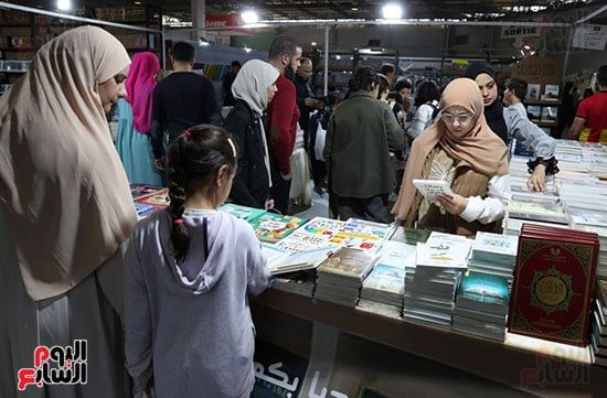 إقبال كبير على معرض الكتاب بتونس إقبال كبير على معرض الكتاب بتونس