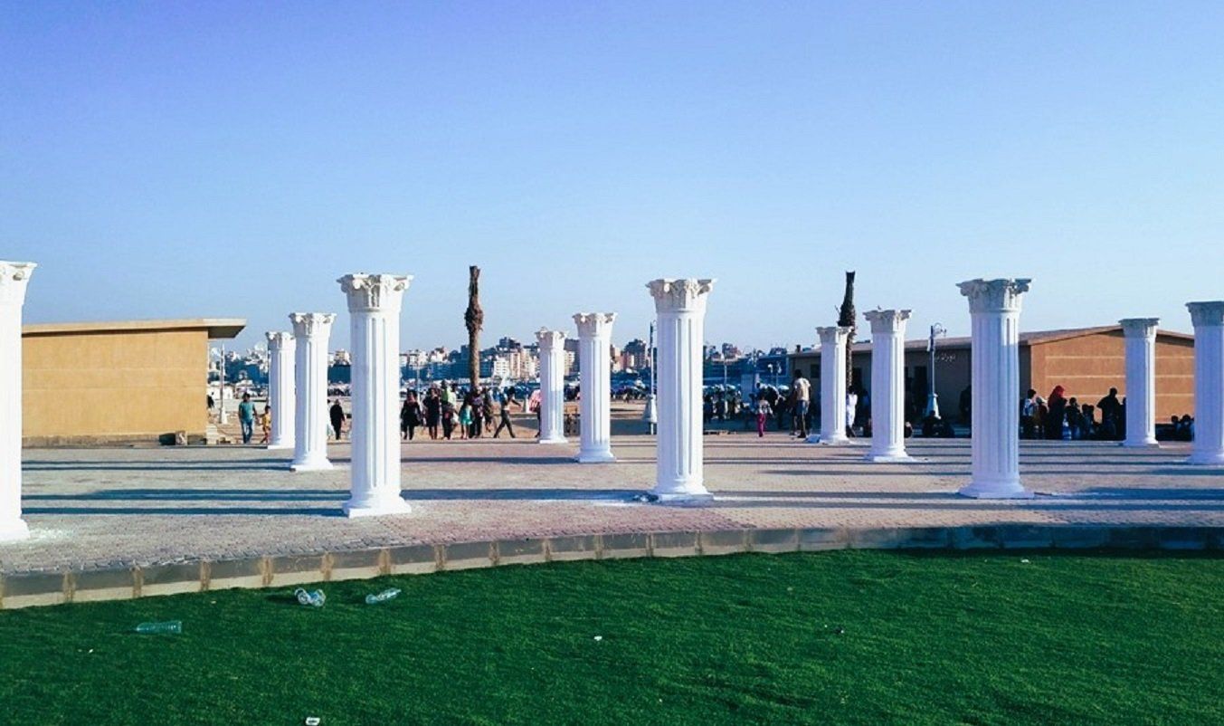 هنا شاطئ الغرام أشهر شواطئ مطروح ومصر (6) هنا شاطئ الغرام أشهر شواطئ مطروح ومصر (6)