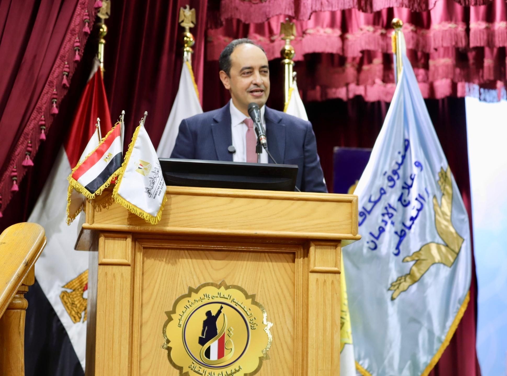 الدكتور عمرو عثمان مدير صندوق مكافحة الإدمان الدكتور عمرو عثمان مدير صندوق مكافحة الإدمان