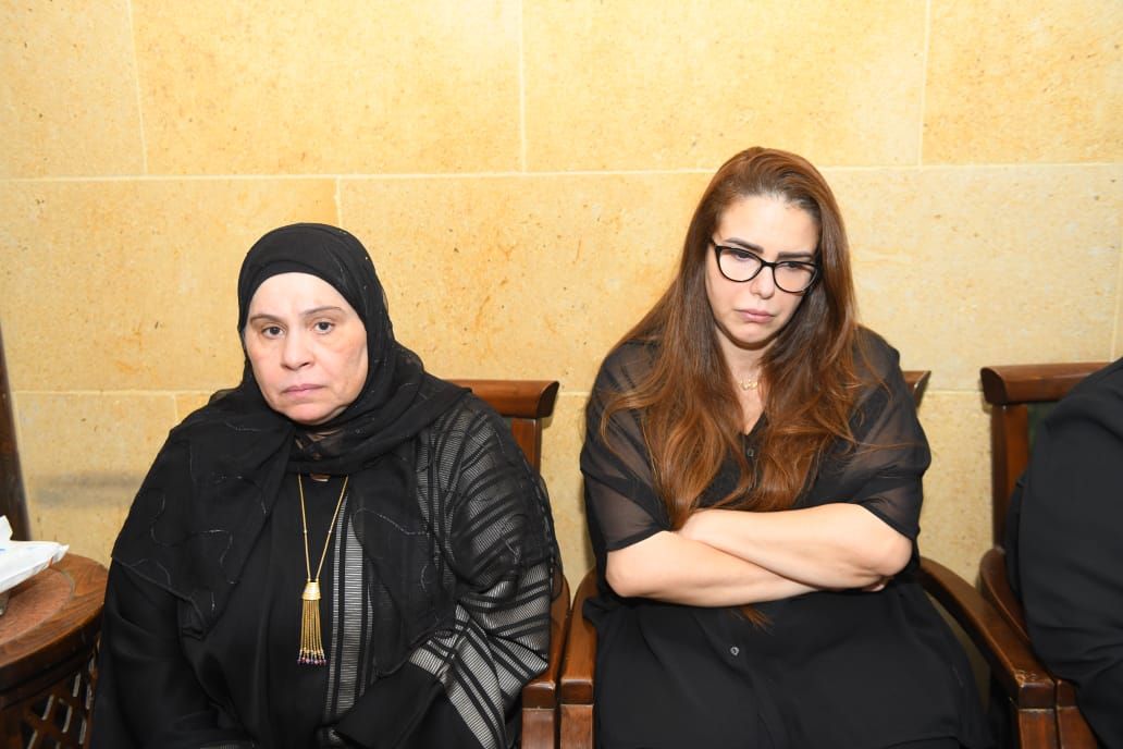 نجوم الفن يقدمون واجب العزاء في وفاة حماة محمد السبكي (4) نجوم الفن يقدمون واجب العزاء في وفاة حماة محمد السبكي (4)