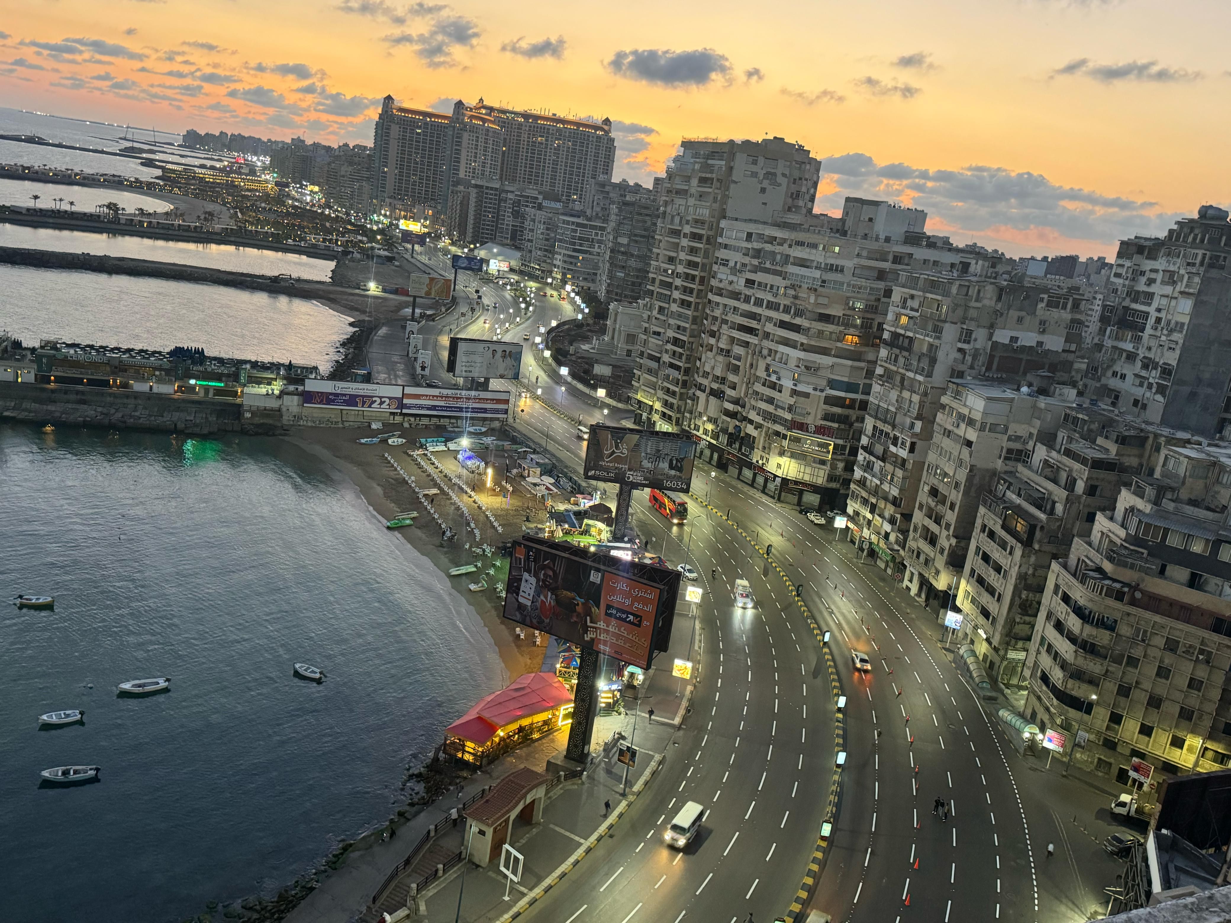 الاسكندرية تتجمل لاستقبال زوراها الاسكندرية تتجمل لاستقبال زوراها