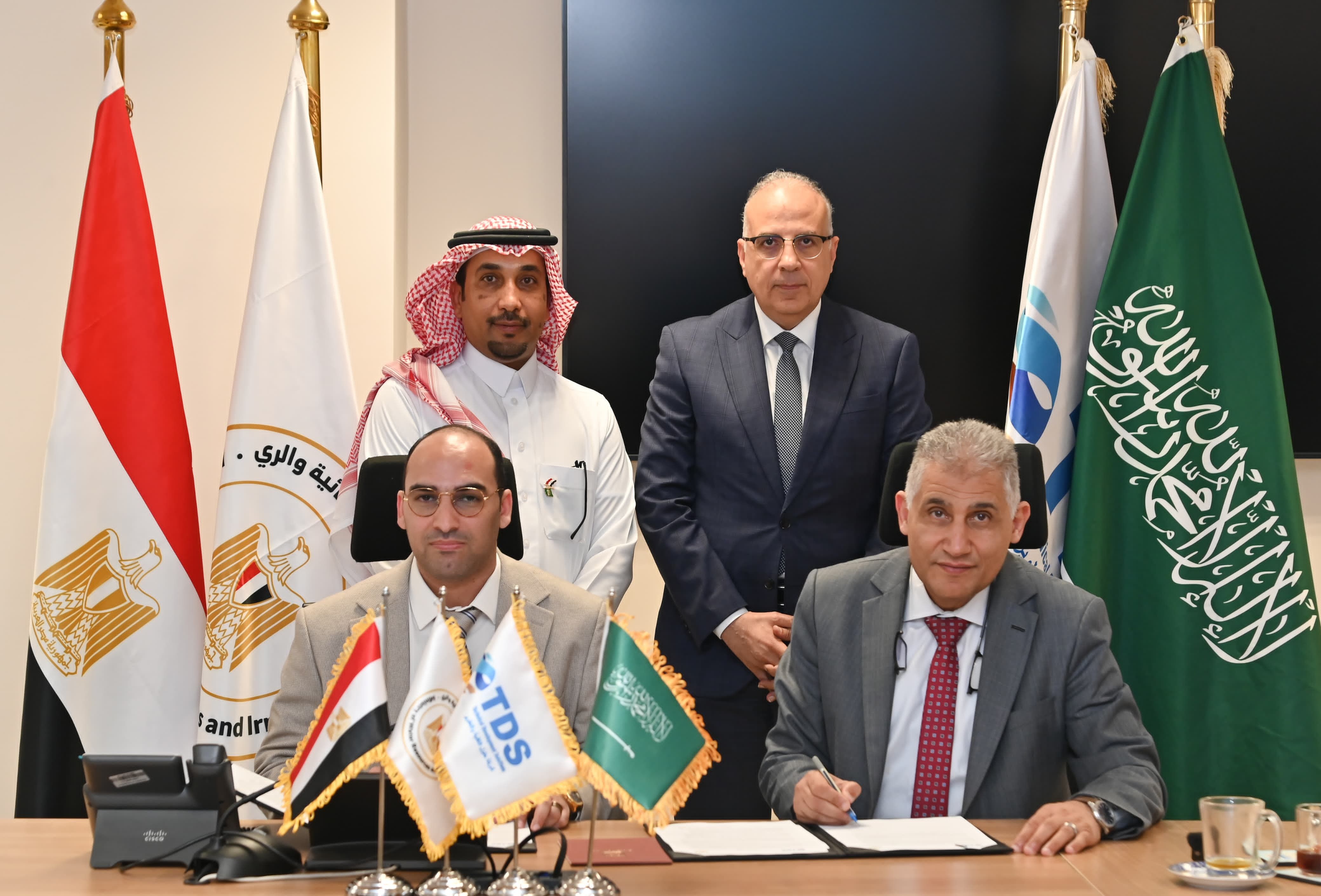 توقيع اتفاقية تنفيذ المشروع التجريبى توقيع اتفاقية تنفيذ المشروع التجريبى