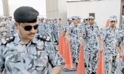 أمن الحج يضبط مقيمًا لنقله مخالفين بلا تصاريح