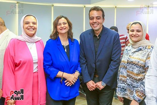 الزميل محمد السيد والكاتبة الصحفية علا الشافعى الزميل محمد السيد والكاتبة الصحفية علا الشافعى