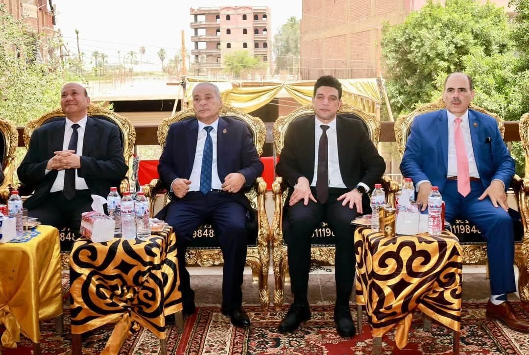 رئيس النيابة الإدارية يفتتح مقر جديد بـساقلتة (4) رئيس النيابة الإدارية يفتتح مقر جديد بـساقلتة (4)