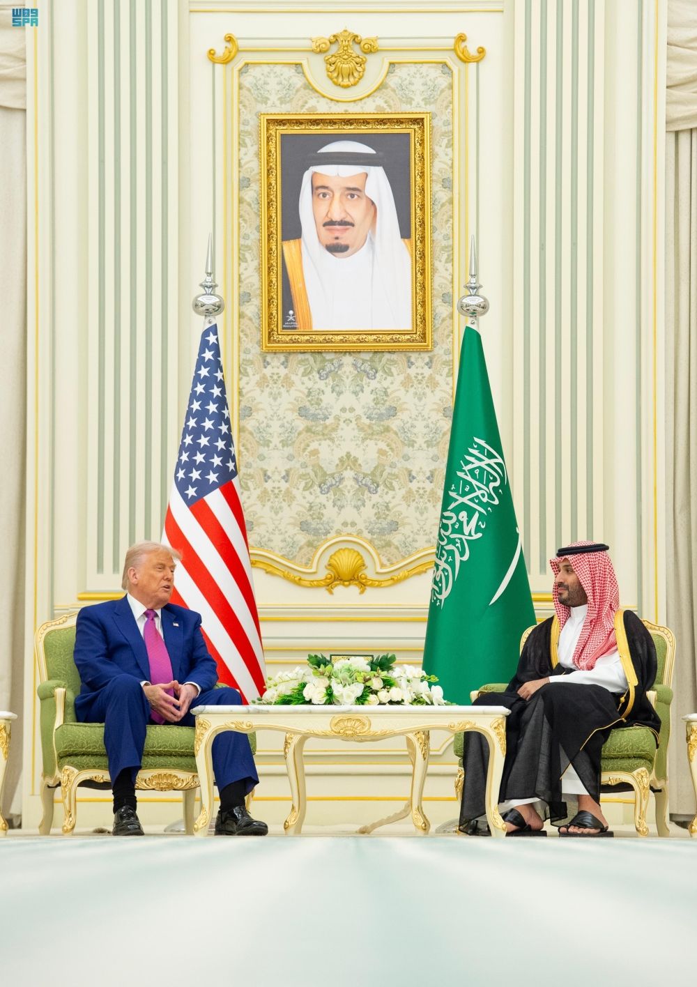 ولي العهد خلال مباحثاته مع الرئيس الأمريكي بقصر اليمامة (واس)