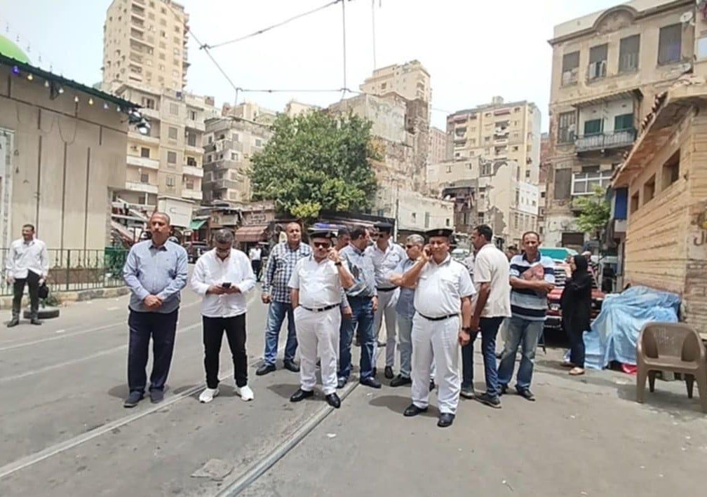 القيادات الأمنية والتنفيذية في حملة ازالة عقارات ايه للسقوط القيادات الأمنية والتنفيذية في حملة ازالة عقارات ايه للسقوط