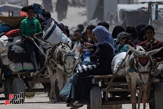 النازحين من بيت لاهيا نتيجة المجازر الإسرائيلية النازحين من بيت لاهيا نتيجة المجازر الإسرائيلية