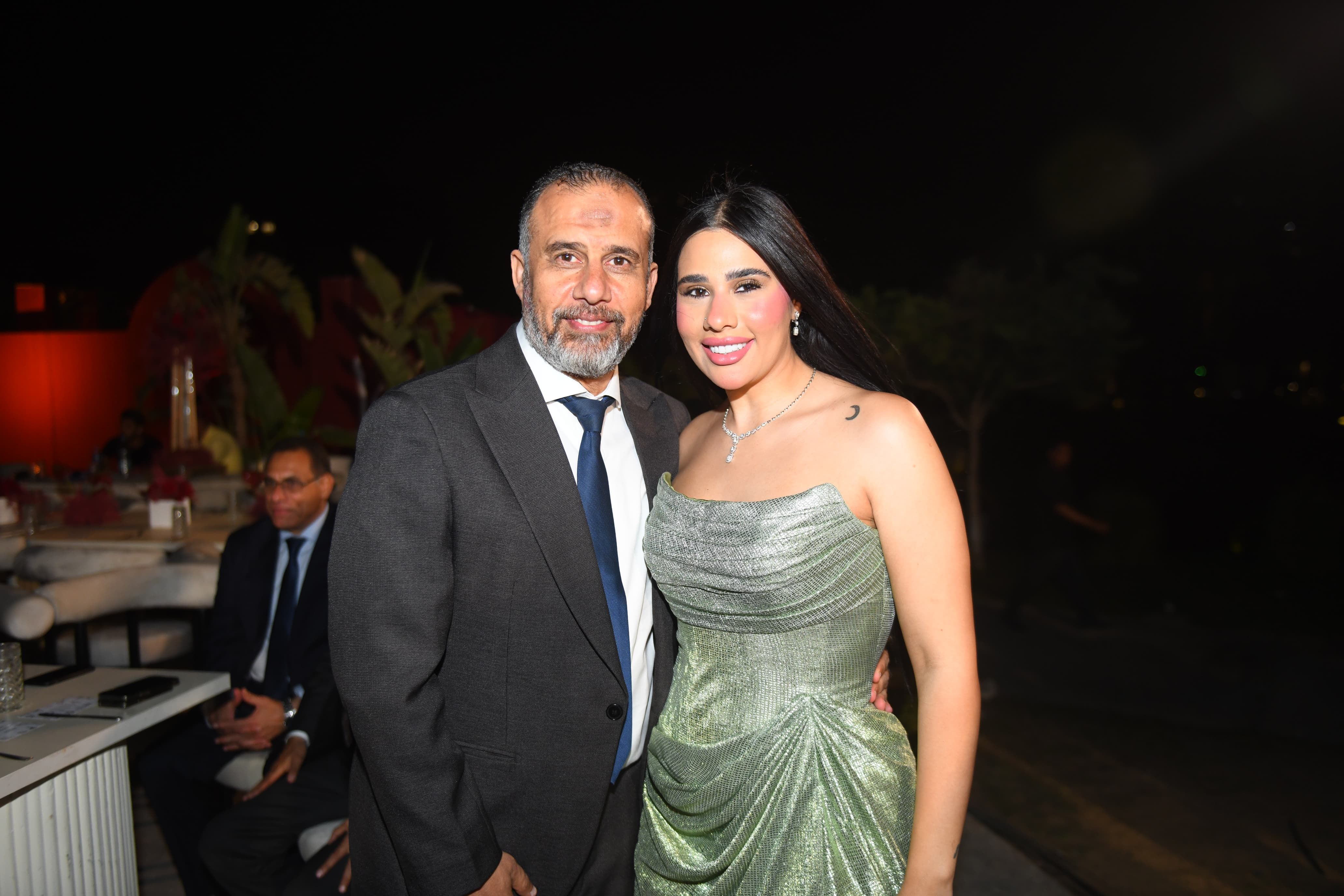 أحمد عبد الفتاح نجم الاهلى الاسبق أحمد عبد الفتاح نجم الاهلى الاسبق