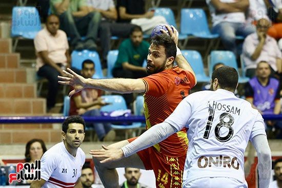 فريق رجال كرة اليد الزمالك و نظيره الترجي التونسي (22) فريق رجال كرة اليد الزمالك و نظيره الترجي التونسي (22)