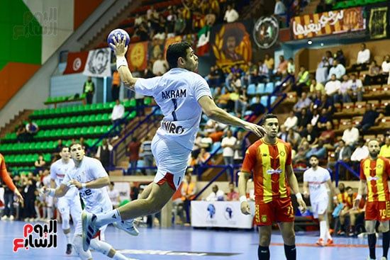 فريق رجال كرة اليد الزمالك و نظيره الترجي التونسي (18) فريق رجال كرة اليد الزمالك و نظيره الترجي التونسي (18)