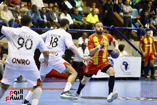 فريق رجال كرة اليد الزمالك و نظيره الترجي التونسي (23) فريق رجال كرة اليد الزمالك و نظيره الترجي التونسي (23)
