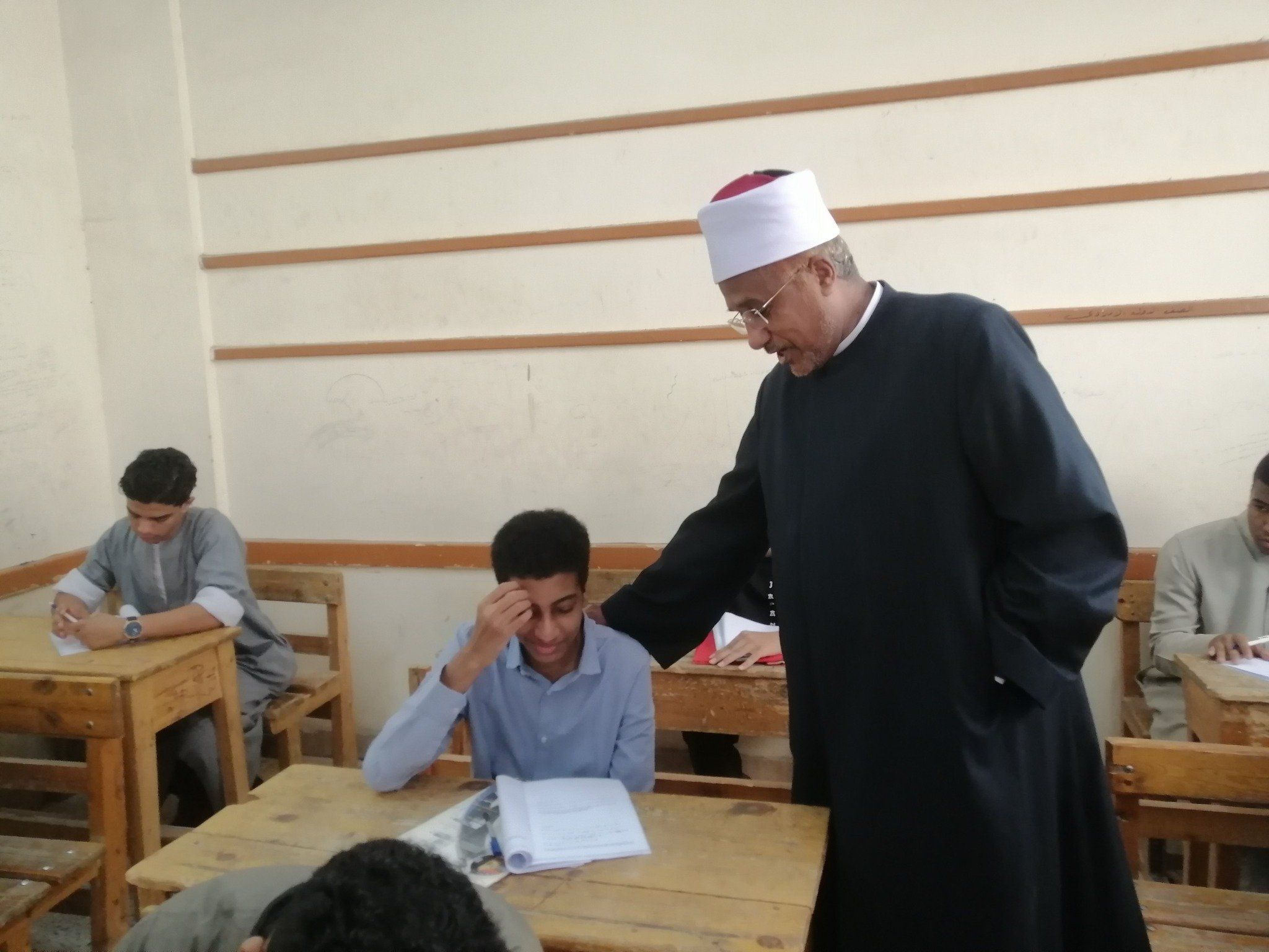 بدء ماراثون امتحانات الشهادة الثانوية الأزهرية ودعم الطلبة باللجان بدء ماراثون امتحانات الشهادة الثانوية الأزهرية ودعم الطلبة باللجان