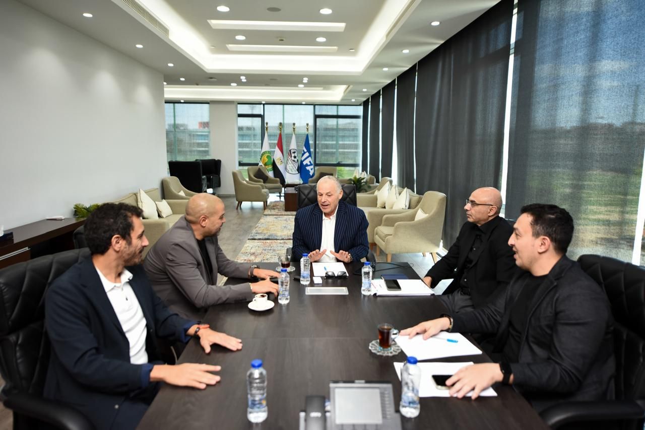 أبو ريدة يجتمع مع أحمد دياب (1) أبو ريدة يجتمع مع أحمد دياب (1)