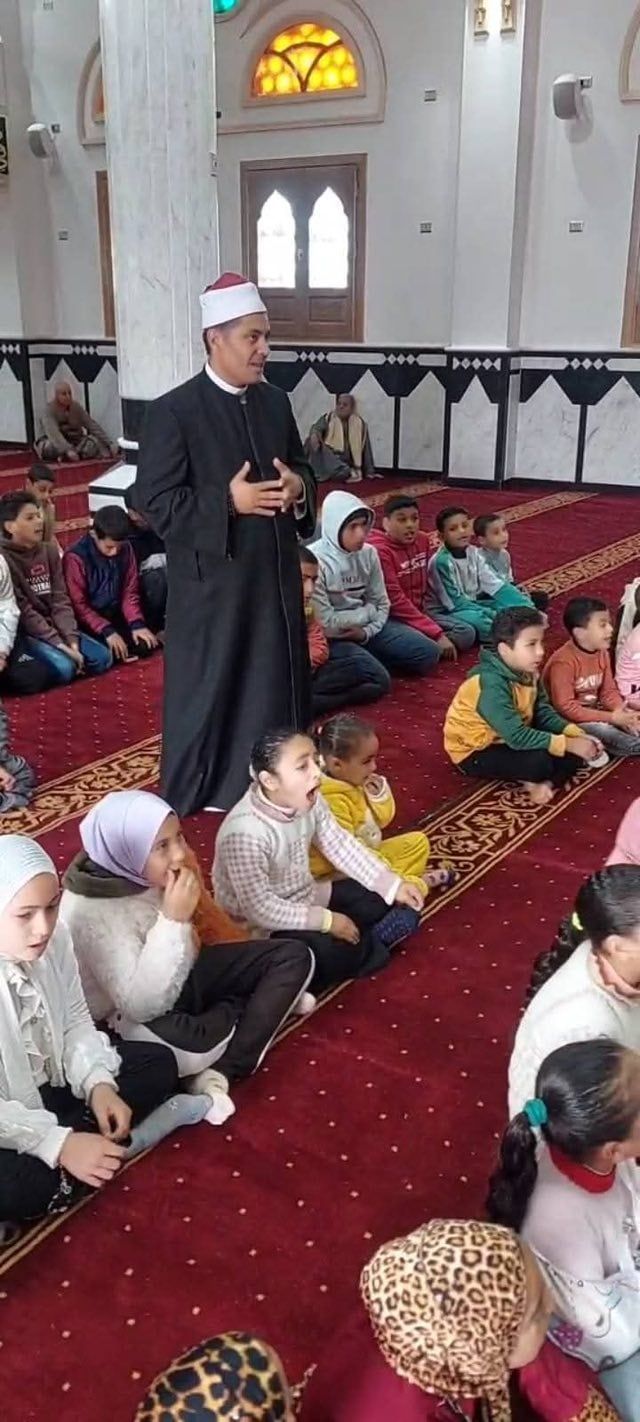 لقاء الأطفال الأسبوعي لقاء الأطفال الأسبوعي