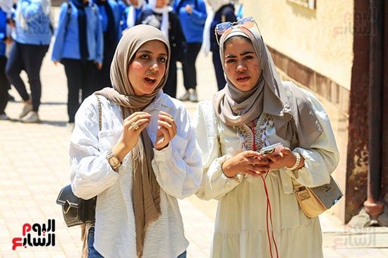 توافد طلاب الشهادة الإعدادية (1) توافد طلاب الشهادة الإعدادية (1)