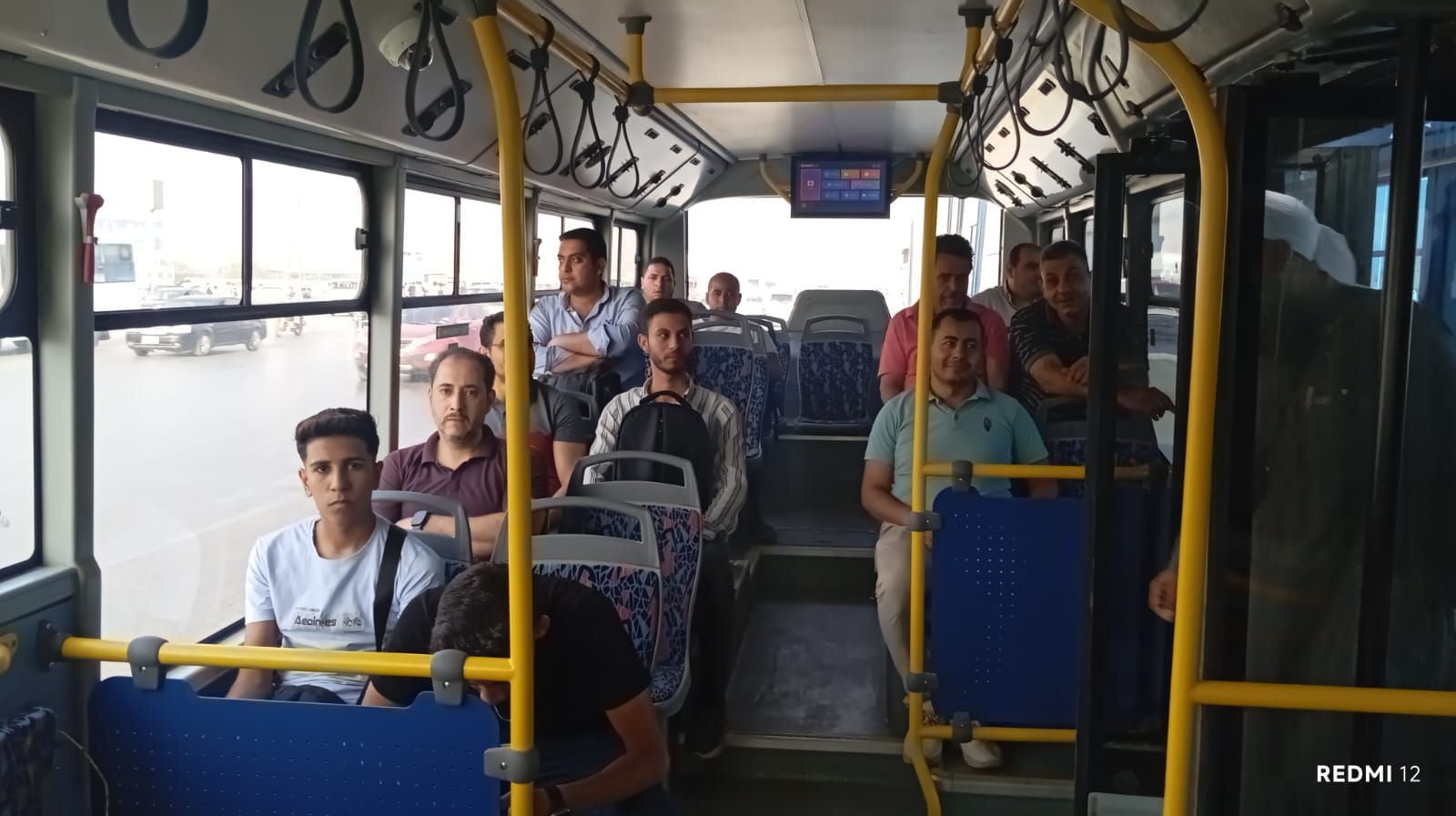 إقبال كبير على الأتوبيس الترددي إقبال كبير على الأتوبيس الترددي