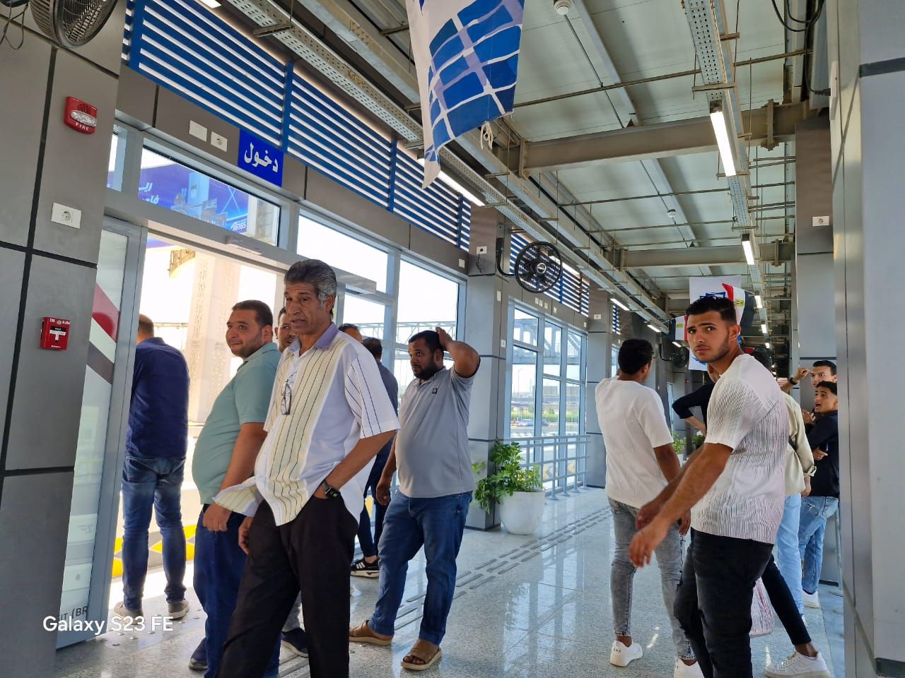 إقبال كبير من المواطنين فى أول ساعات تشغيله إقبال كبير من المواطنين فى أول ساعات تشغيله