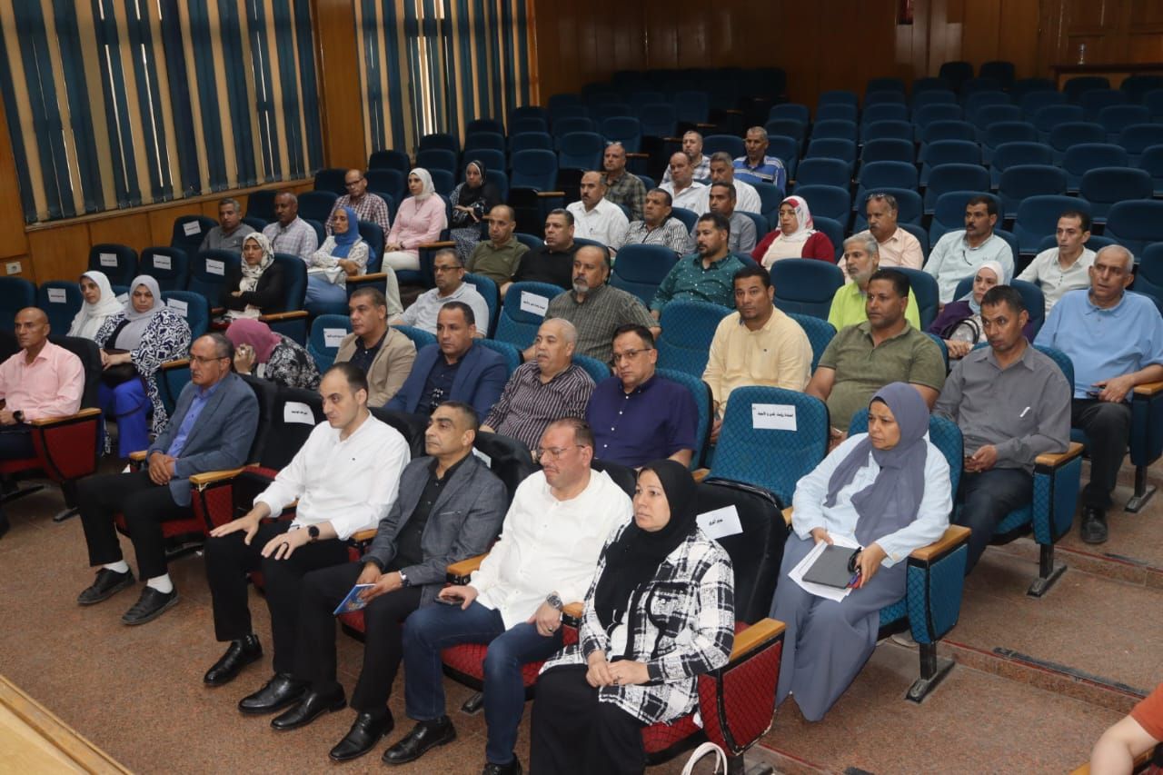 جانب من الاجتماع جانب من الاجتماع