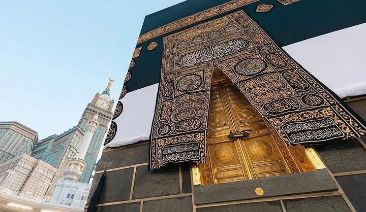كسوة الكعبة المشرفة (1) كسوة الكعبة المشرفة (1)