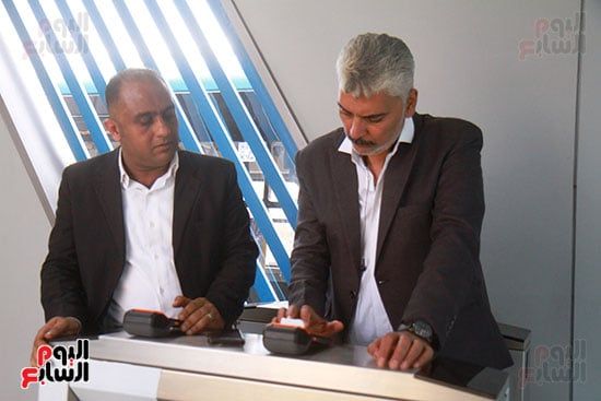 جانب من الموظفين جانب من الموظفين