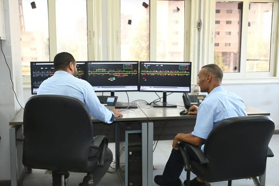 عمال السكة الحديد خلال العمل (6) عمال السكة الحديد خلال العمل (6)
