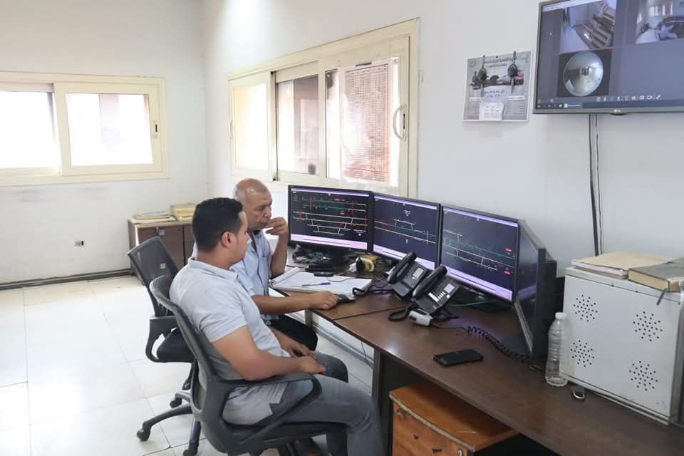عمال السكة الحديد خلال العمل (8) عمال السكة الحديد خلال العمل (8)