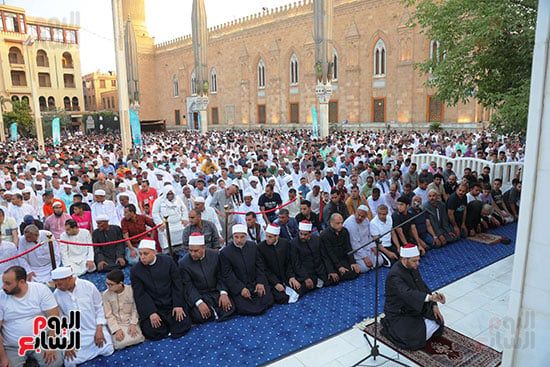 صلاة العيد من مسجد الحسين بالقاهرة صلاة العيد من مسجد الحسين بالقاهرة